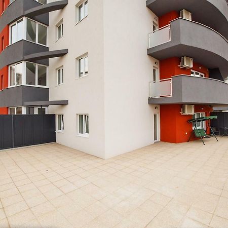Spacious & Bright 2 Bedroom Central Apartment Oradea Zewnętrze zdjęcie