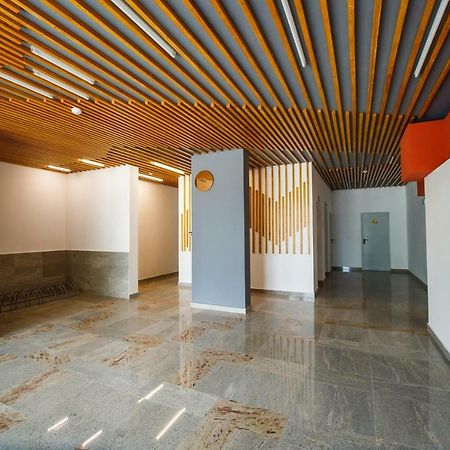 Spacious & Bright 2 Bedroom Central Apartment Oradea Zewnętrze zdjęcie