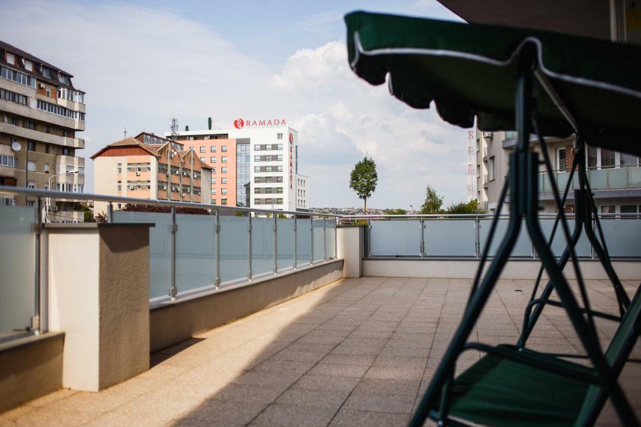 Spacious & Bright 2 Bedroom Central Apartment Oradea Zewnętrze zdjęcie