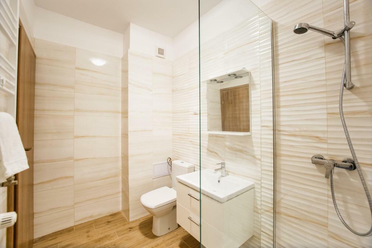 Spacious & Bright 2 Bedroom Central Apartment Oradea Zewnętrze zdjęcie